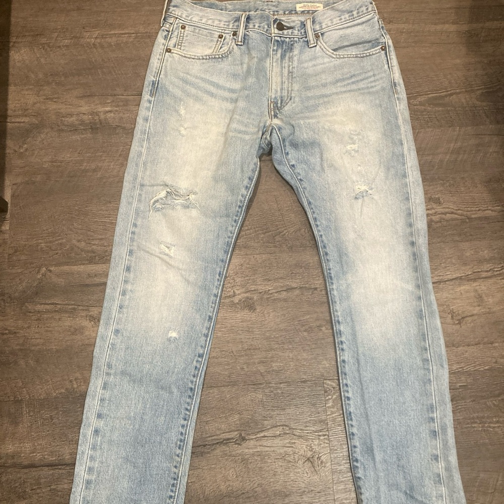 Levi Strauss & Co 505C Men’s 30 x 30 Light Wash Distressed Jeans